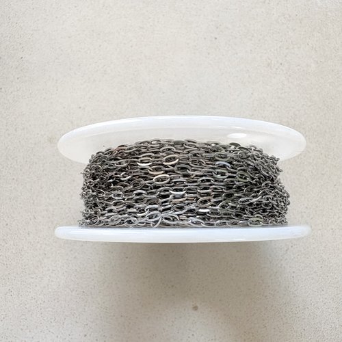 Bobine de 10 mètres de chaîne maille ovale plate soudée en acier inoxydable 304 argentée – maille 3,5x1,8 mm cha-73b