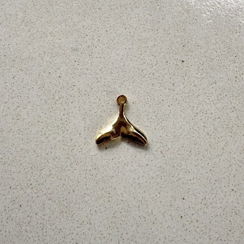 Breloque queue de baleine en acier inoxydable 304 dorée 11x11 mm do51-8