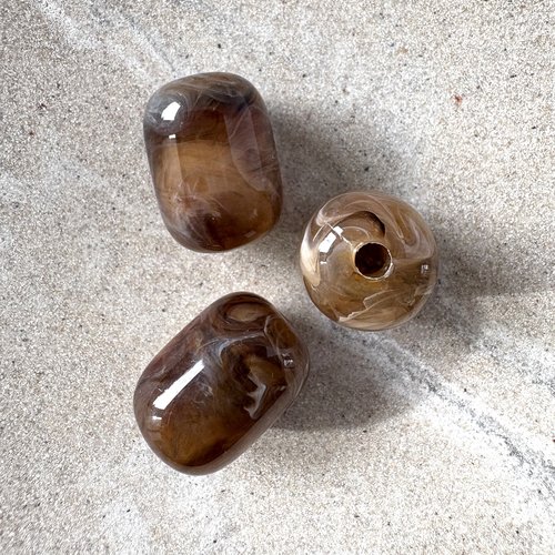 Perle tube en acrylique imitation pierre gemme marron marbré – 20 × 15 mm pma4-12