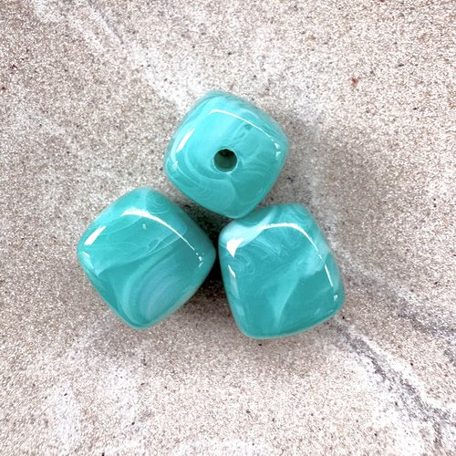 Perle carrée marbrée turquoise en acrylique 17 mm ptu8-12