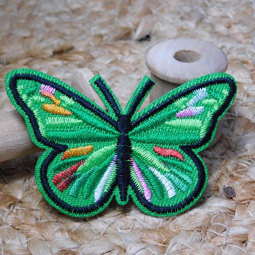 Ecusson motif papillon vert, thermocollant