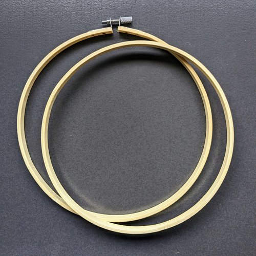 Cercle à broder ou tambour de broderie en bambou 19,5cm