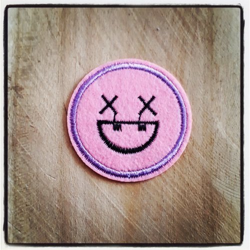 Patch applique tête smile smiley émoticone 47mm customiser personnalisé écusson 