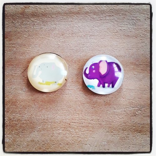 Lot de 2 cabochons en verre éléphant à coller 18 mm