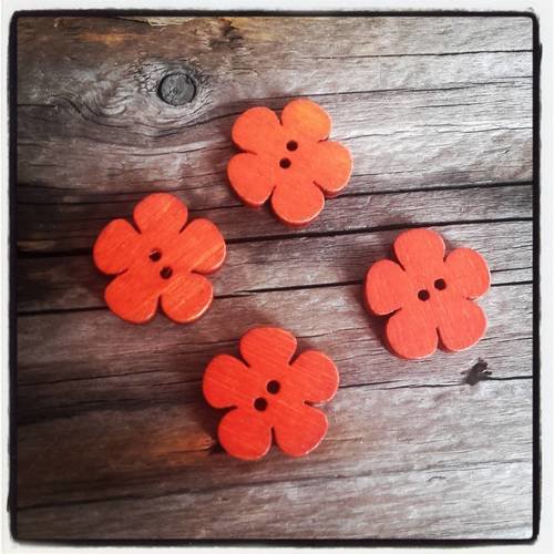 Lot de 4 boutons fleurs en bois orange 19x18mm 