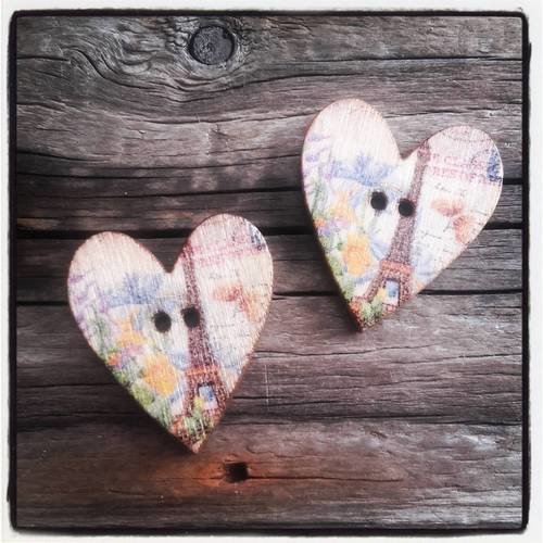Lot de 2 boutons bois coeur 27 x 25 mm tour eiffel 