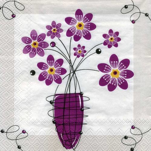 A. serviette papier bouquet stylisé de fleurs violettes 