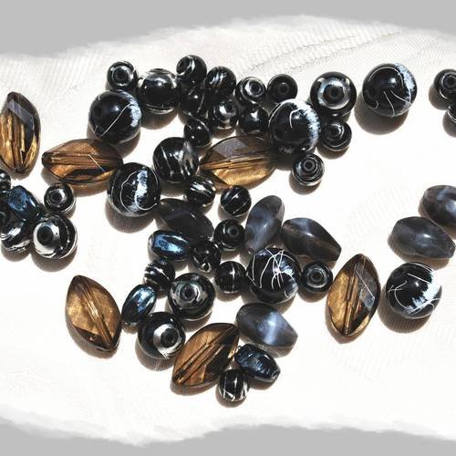 Perles noires forme diverses