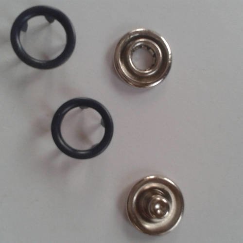 bouton pression rivet