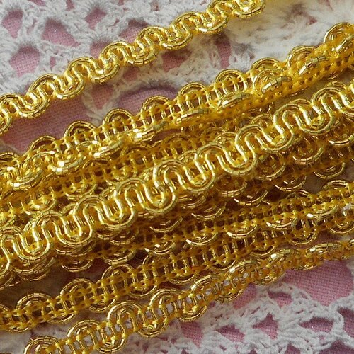 Ruban doré en polyester et lurex par 2 mètres, pour décorations de noël, mariage, coussins, couture, lingerie, de 0,50 cm de largeur.