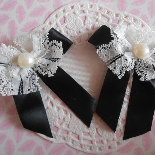 Noeuds noirs avec dentelle et perles, pour créations shabby chic, robe de style rétro, vendu par 2 noeuds, de 7,00 cm de hauteu