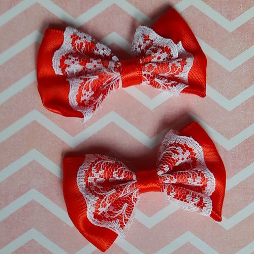 Noeuds rouges en satin et dentelle blanche, pour barrettes, mariage, headband, couture, de 5,50 cm de largeur, par 2 noeuds.