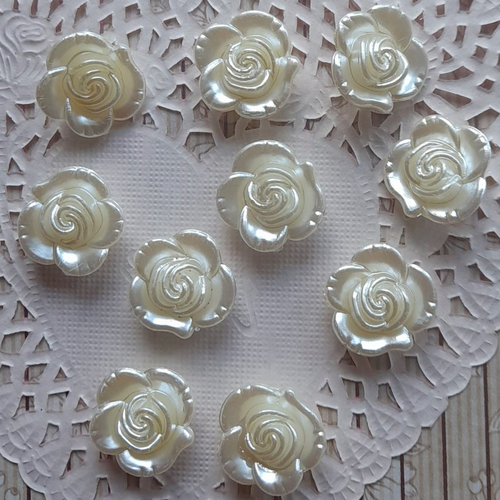 Boutons fleurs ivoire nacrés en plastique pour robe de mariée, créations shabby chic, 1,50 cm de diamètre, vendu par 10 bout