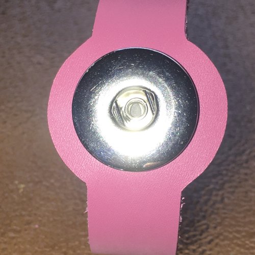 Bracelet enfant artisanal en cuir rose pour bouton pression interchangeable