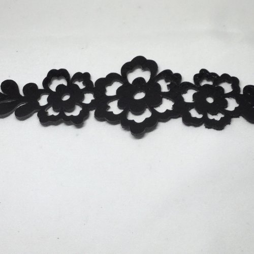 Manchette en cuir véritable vernis noir motif fleurs
