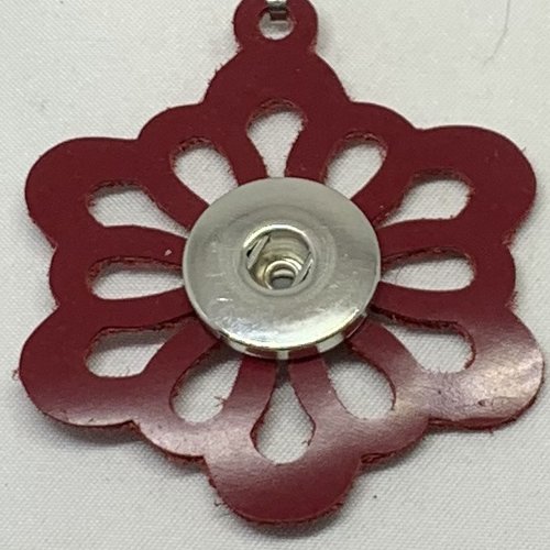 Pendentif femme en cuir véritable bordeau motif fleur pour bouton pression interchangeable de 18mm
