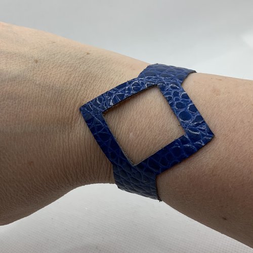 Bracelet femme artisanal géométrique en cuir véritable bleu à ecailles