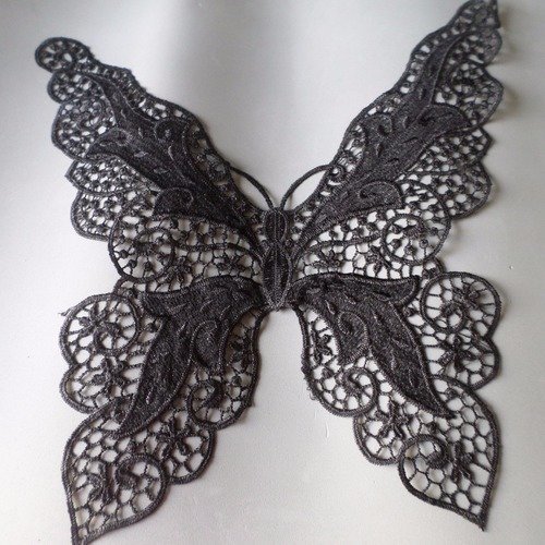 X 1 applique guipure dentelle fine motif papillon/floral noir à coudre 38 x 33,5 cm  @76