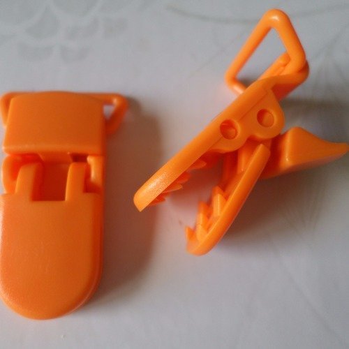 X 1 pince clip crocodile/attache tétine orange plastique 42 x 15 mm