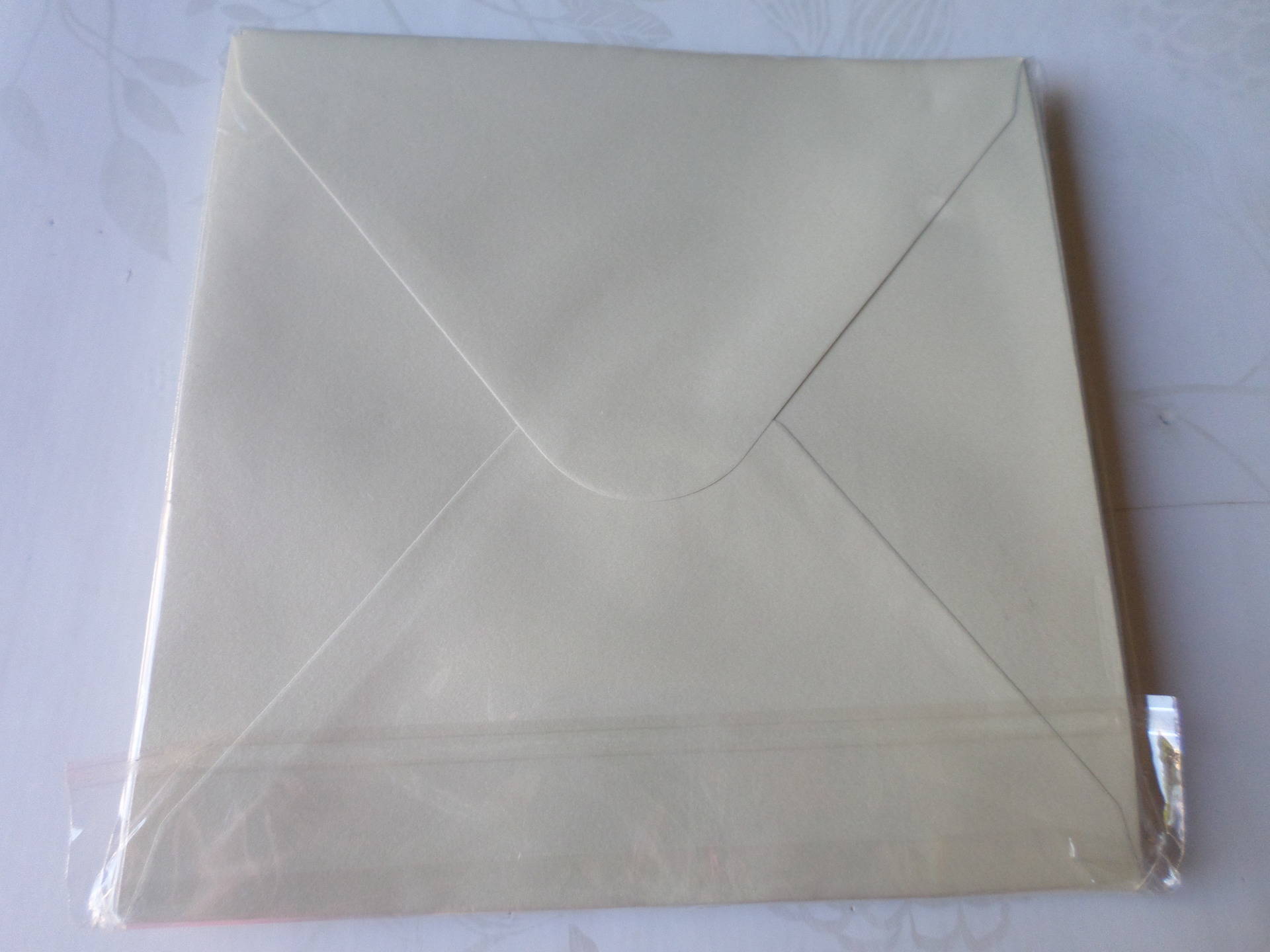 Cartes et enveloppes, format carte 15x15 cm, format enveloppe 16x16 cm, 50  jeux, naturel