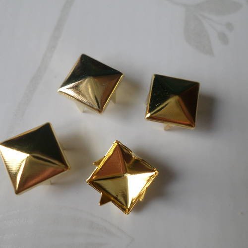 X 20 rivets clous griffe en forme de pyramide métal doré 8 mm 