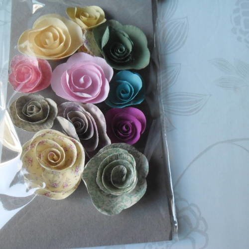X 12 mixte fleurs rose en papier à motif/uni différente couleur 