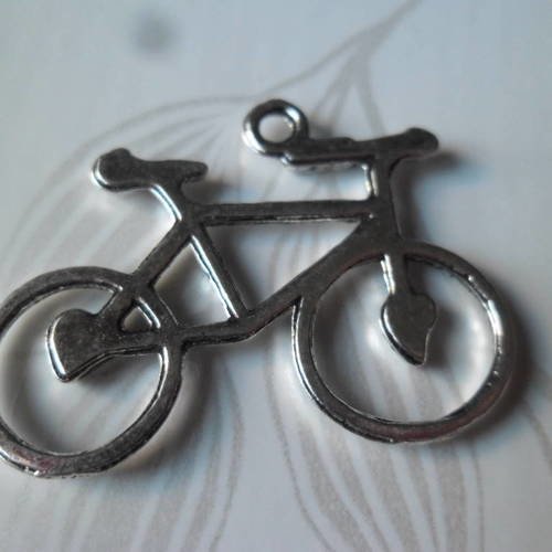 X 2 pendentifs/breloque vélo métal argenté 3,1 x 2,9 cm 