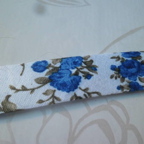 X 1 mètre de ruban coton repli double blanc motif fleur bleu 20 mm 