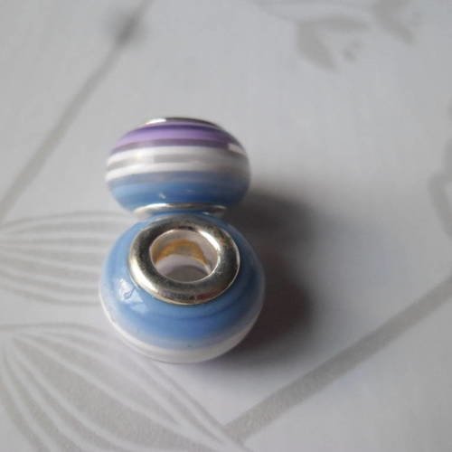 X 2 perles en verre européen ronde motif rayure ton mauve/bleu/blanc 14 mm 