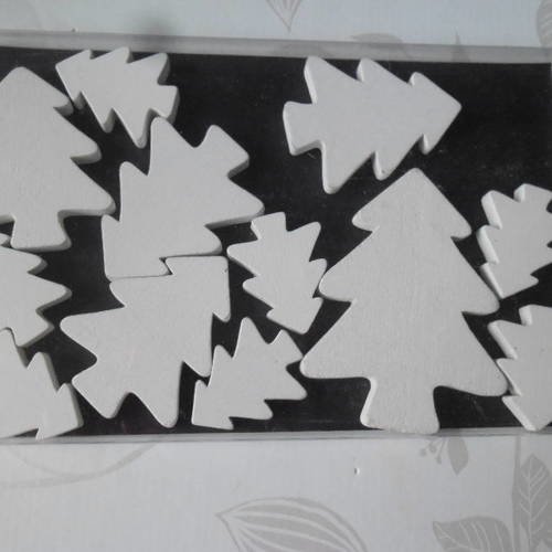 X 1 boite de 12 embellissements bois forme de sapin blanc 7,5 x 5,8/3,4 x 2,7 cm 