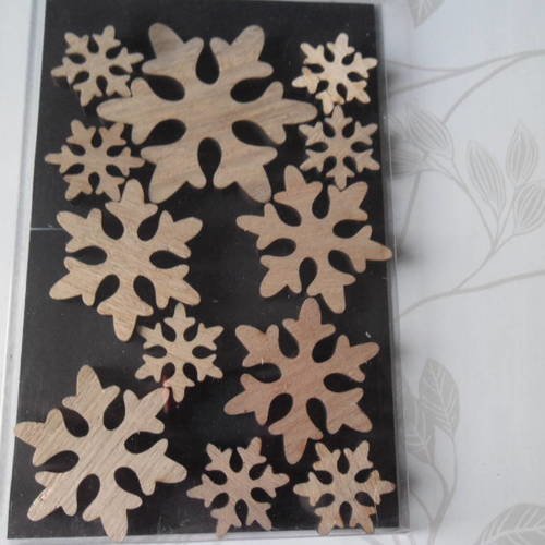 X 1 boite de 12 embellissements bois naturel forme flocon de neige 6,9/5/3 cm 