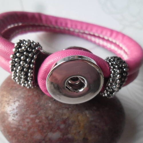 X 1 bracelet cuir rose pour bouton pression 21 cm 