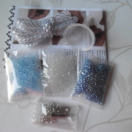 X 1 kit bracelet multi rangs perles de rocailles ton bleu/blanc/argenté 