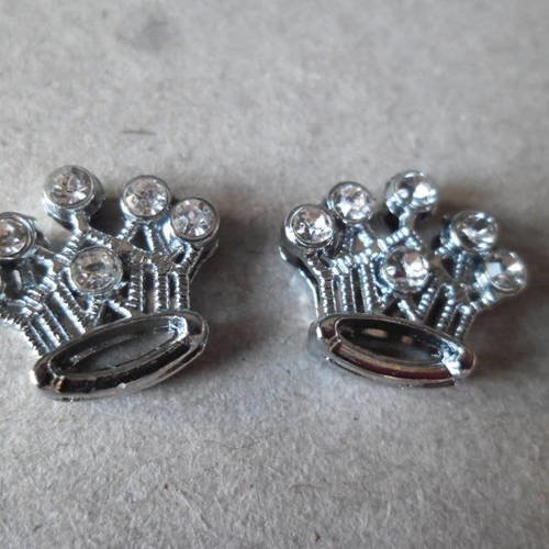 X 2 perles forme couronne motif strass blanc métal argenté 15 x 13 mm 