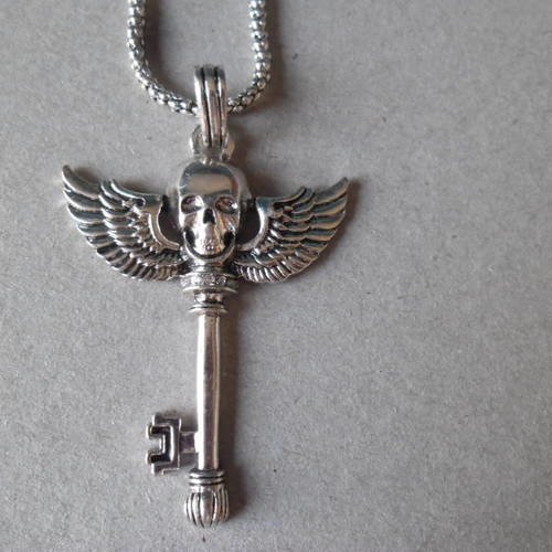 X 1 collier pendentif clé/ange/tete de mort+chaîne métal argenté