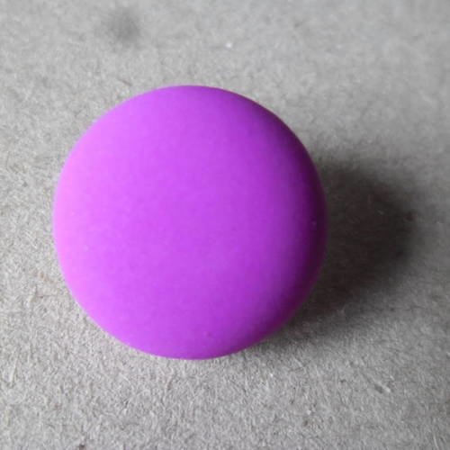 X 1 bouton pression(bijou)rond résine violet métal argenté 18 mm 