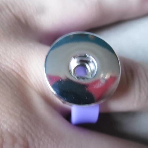 X 1 support de bague anneau violet plateau pour bouton pression réglable argenté 8 cm 