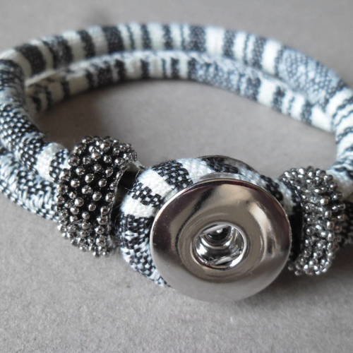 X 1 bracelet cordon ciré rayure blanc/noir pour bouton pression argenté environ 21 cm 