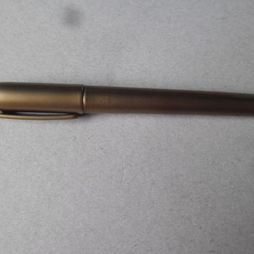 X 1 feutre métallique écriture doré 13,5 cm 