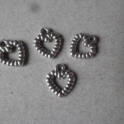 X 10 pendentifs/breloque en forme de coeur argenté 11 x 10 mm 