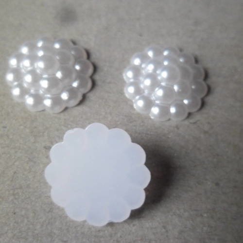 X 20 demi-perles rond motif fleur blanc à coller acrylique 14 mm 