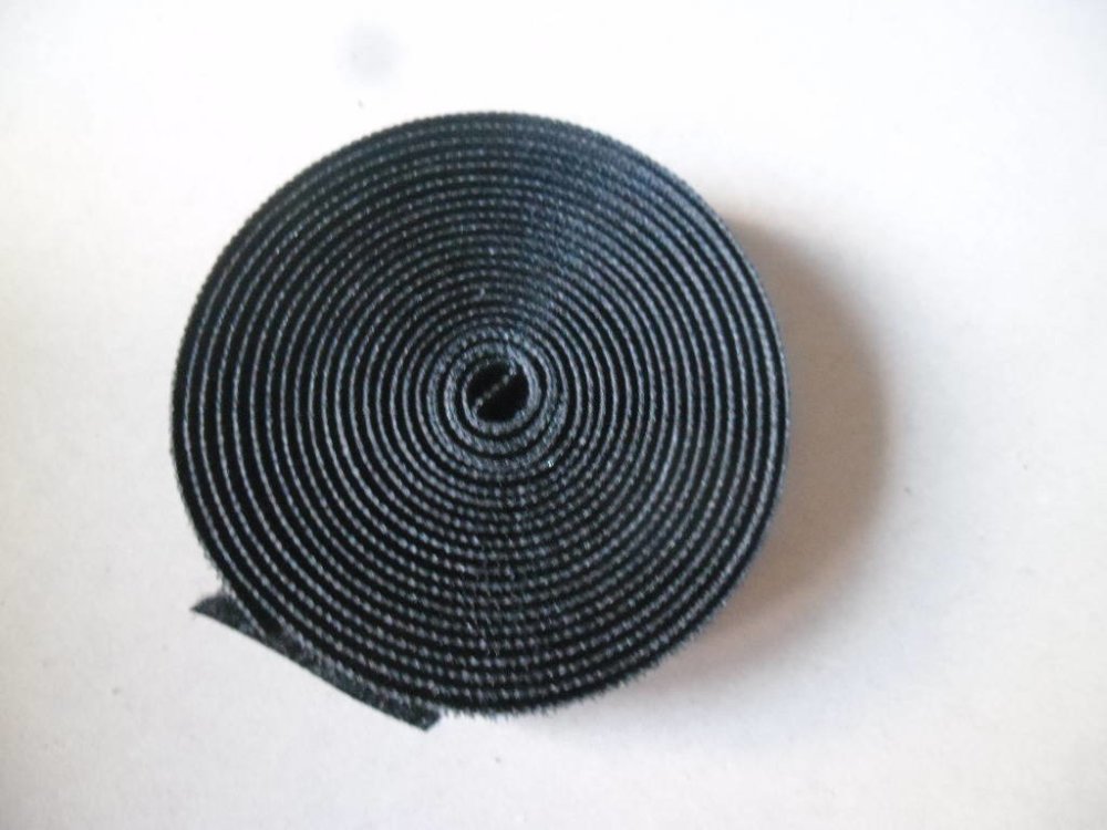 1 metre de ruban bande velcro ou scratch agrippant à coudre - noir - 20 mm  - Un grand marché
