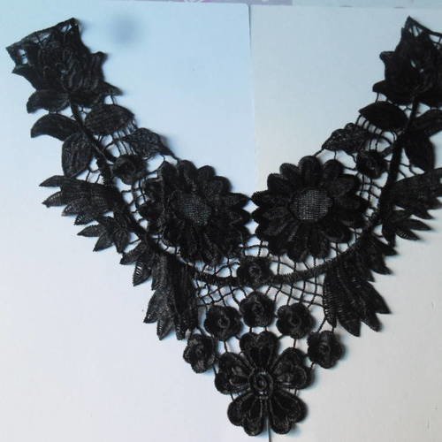 X 1 grande guipure encolure dentelle venise floral noir à coudre polyester 45 x 36 cm m 02 