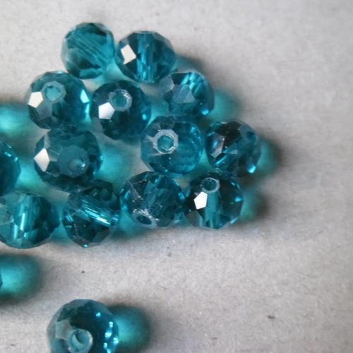 X 10 perles cristal ronde vert/bleu à facettes 8 mm n°1 