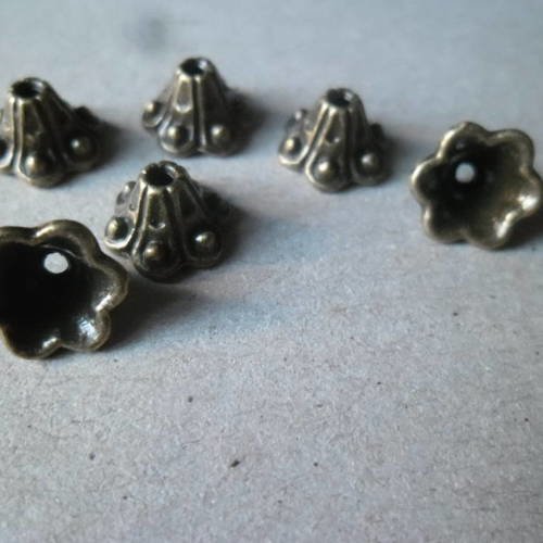 X 10 perles coupelles forme fleur à motif couleur bronze 9 mm 