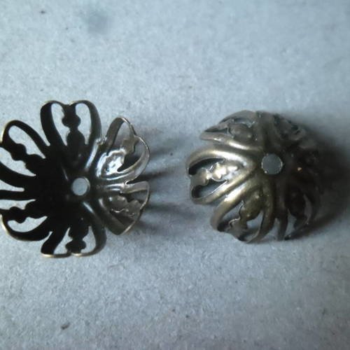 X 30 perles coupelles fleur filigrane à motif bronze 15  mm 