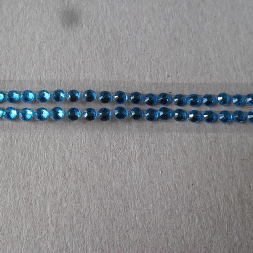 X 1 ruban de 140 diamants cristal adhésif couleur bleu 4 mm 