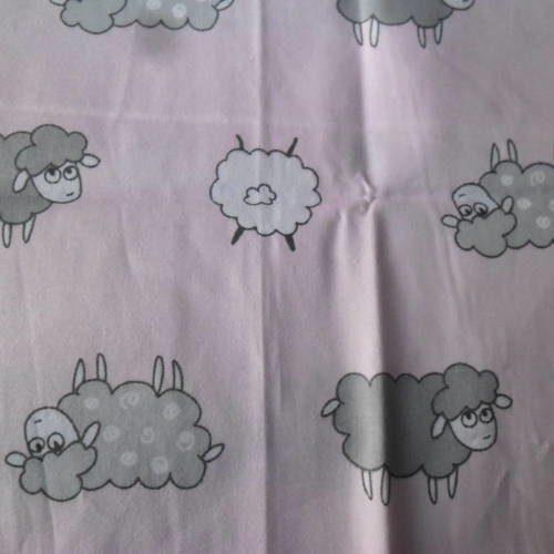 X 1 coupon de tissu coton patchwork rose motif moutons gris/blanc 50 x 100 cm 
