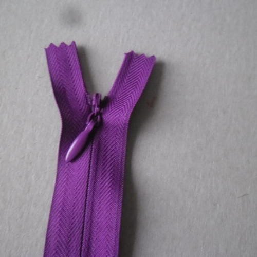 X 1 fermeture éclair violette invisible non séparable 29 cm 