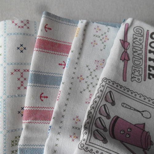 X 4 mixte coupons de tissu coton patchwork à divers motif 25 x 20 cm 